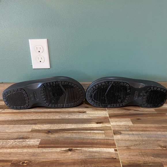 Crocs Men’s LiteRide Clogs Black Orange Sole Size 11 | Comfort Slip-On Shoes - Picture 7 of 7